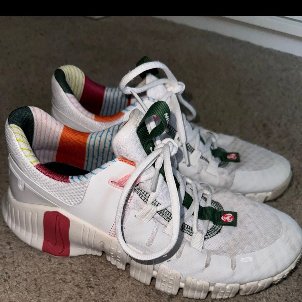 Women’s Nike metcon training shoes sneakers size 9.5